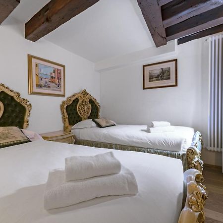 Gondola Luxury - Campo Santi Filippo E Giacomo By Wonderful Italy Venice Ngoại thất bức ảnh