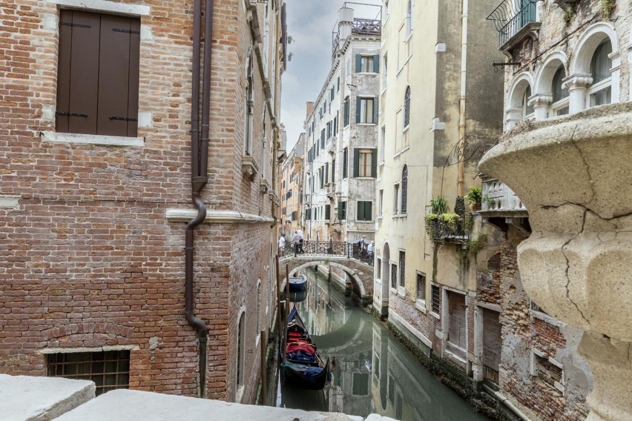 Gondola Luxury - Campo Santi Filippo E Giacomo By Wonderful Italy Venice Ngoại thất bức ảnh