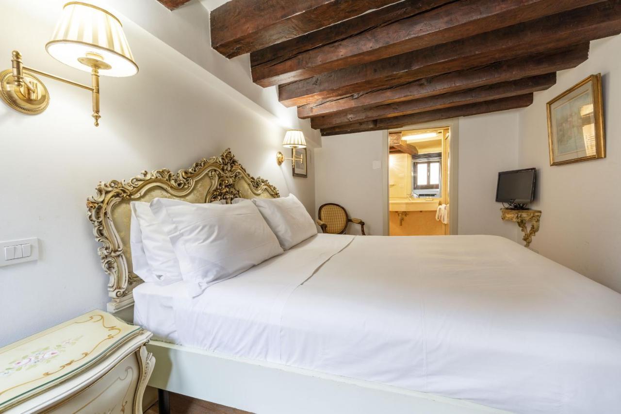Gondola Luxury - Campo Santi Filippo E Giacomo By Wonderful Italy Venice Ngoại thất bức ảnh