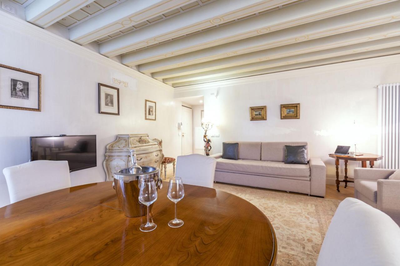 Gondola Luxury - Campo Santi Filippo E Giacomo By Wonderful Italy Venice Ngoại thất bức ảnh