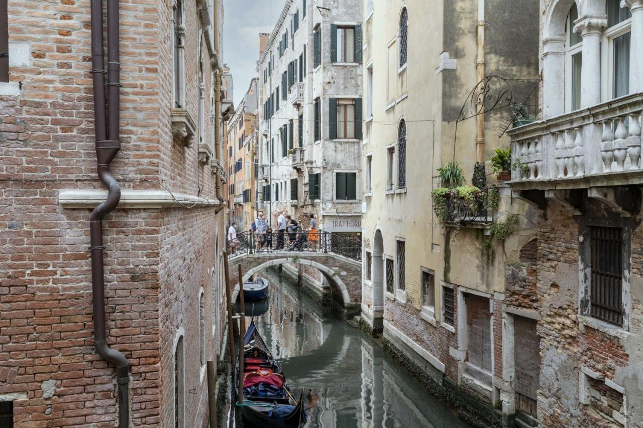 Gondola Luxury - Campo Santi Filippo E Giacomo By Wonderful Italy Venice Ngoại thất bức ảnh