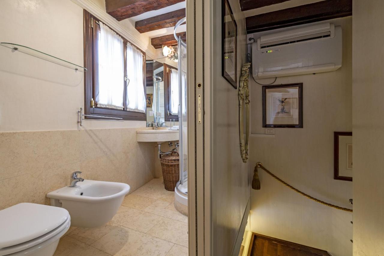 Gondola Luxury - Campo Santi Filippo E Giacomo By Wonderful Italy Venice Ngoại thất bức ảnh
