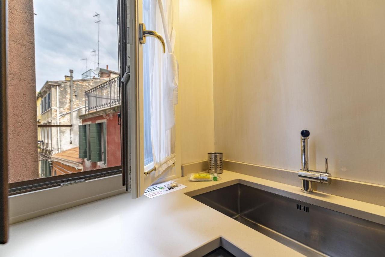 Gondola Luxury - Campo Santi Filippo E Giacomo By Wonderful Italy Venice Ngoại thất bức ảnh